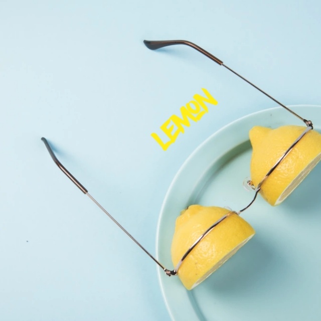 柠檬女孩黄色手机微博封面模板