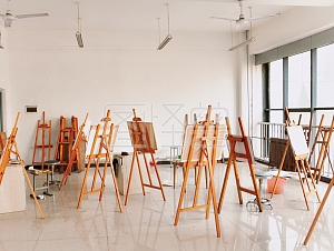 图怪兽原创元素  静物摄影 画室  画架  学习  教室