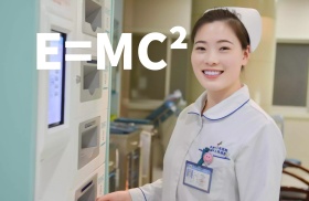 做实验的女医生