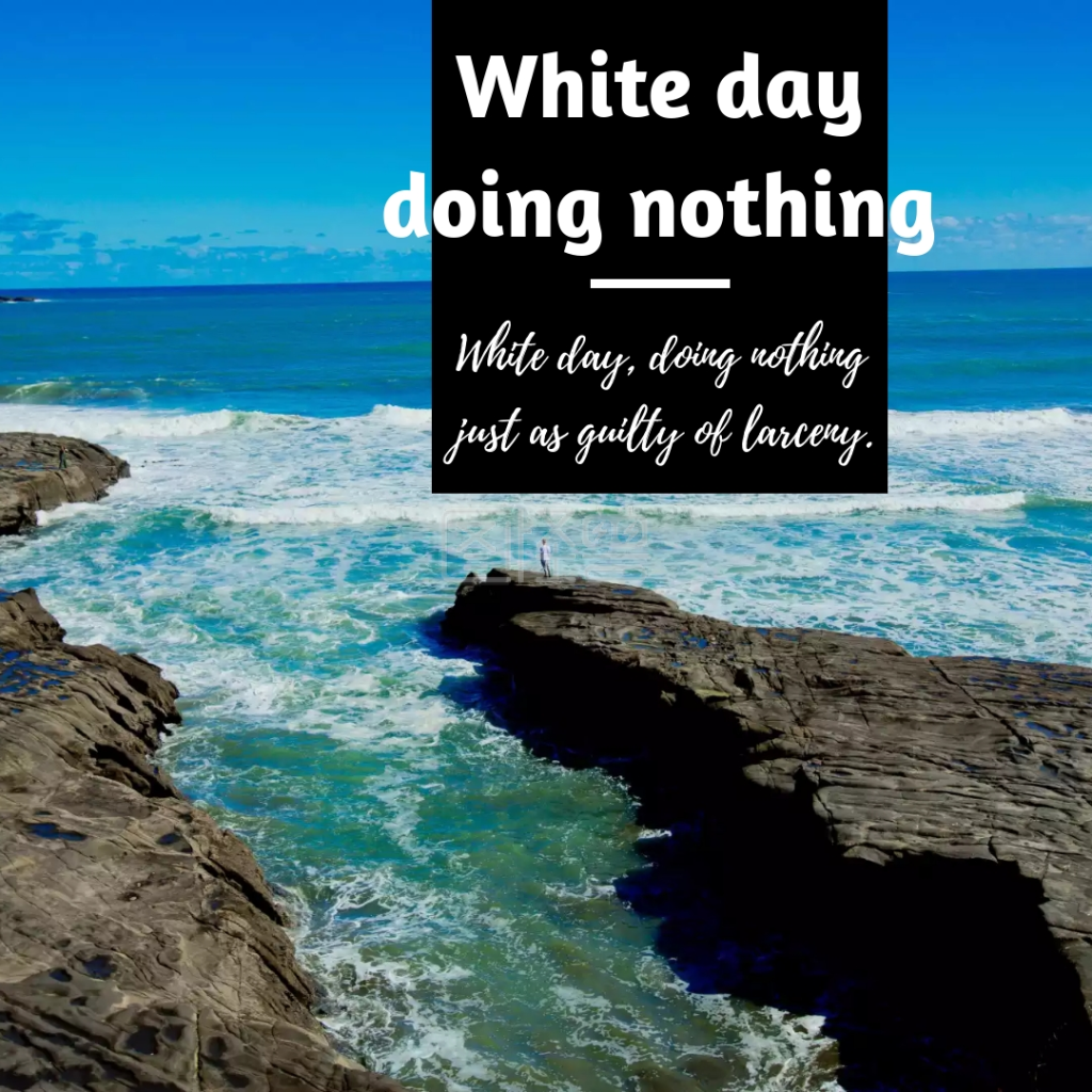 无所事事沙滩美女文艺简约公众号正方形配图